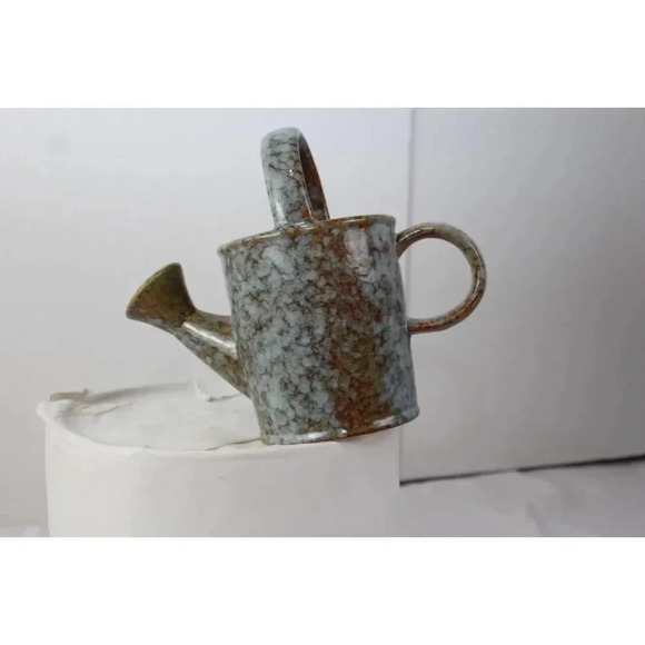 Welcome Home watering pot bird feeder - Picture 3 of 4